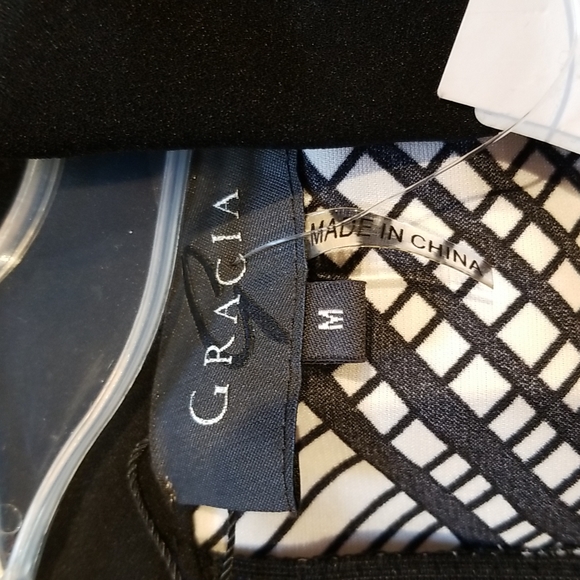 Woman's Gracia Sleeveless top - Picture 5 of 9